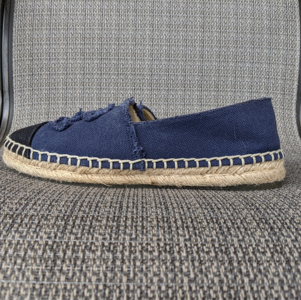 CHANEL Navy and Black Espadrilles - Picture 5 of 10